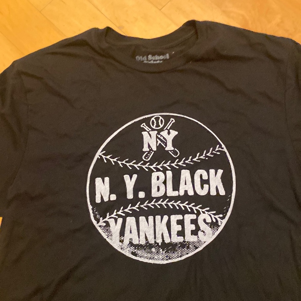 New York Black Yankees XL t Shirt. Excellent condition.